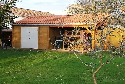 Abri de jardin en béton aspect bois 1 pente avec auvent Abri de jardin en béton aspect bois 1 pente avec auvent